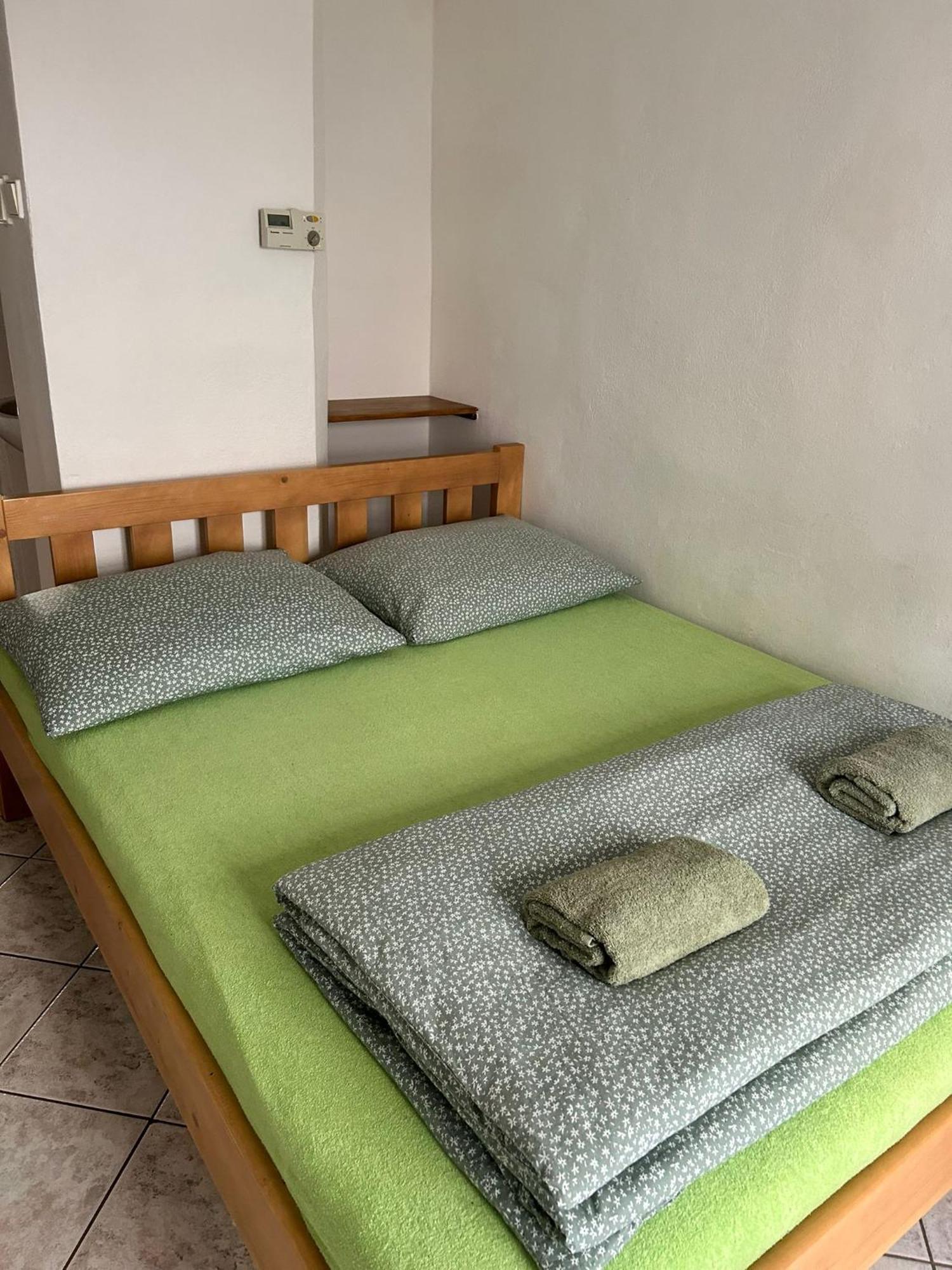 Apartamento Zmrzlinovy Domecek Mikulov Exterior foto